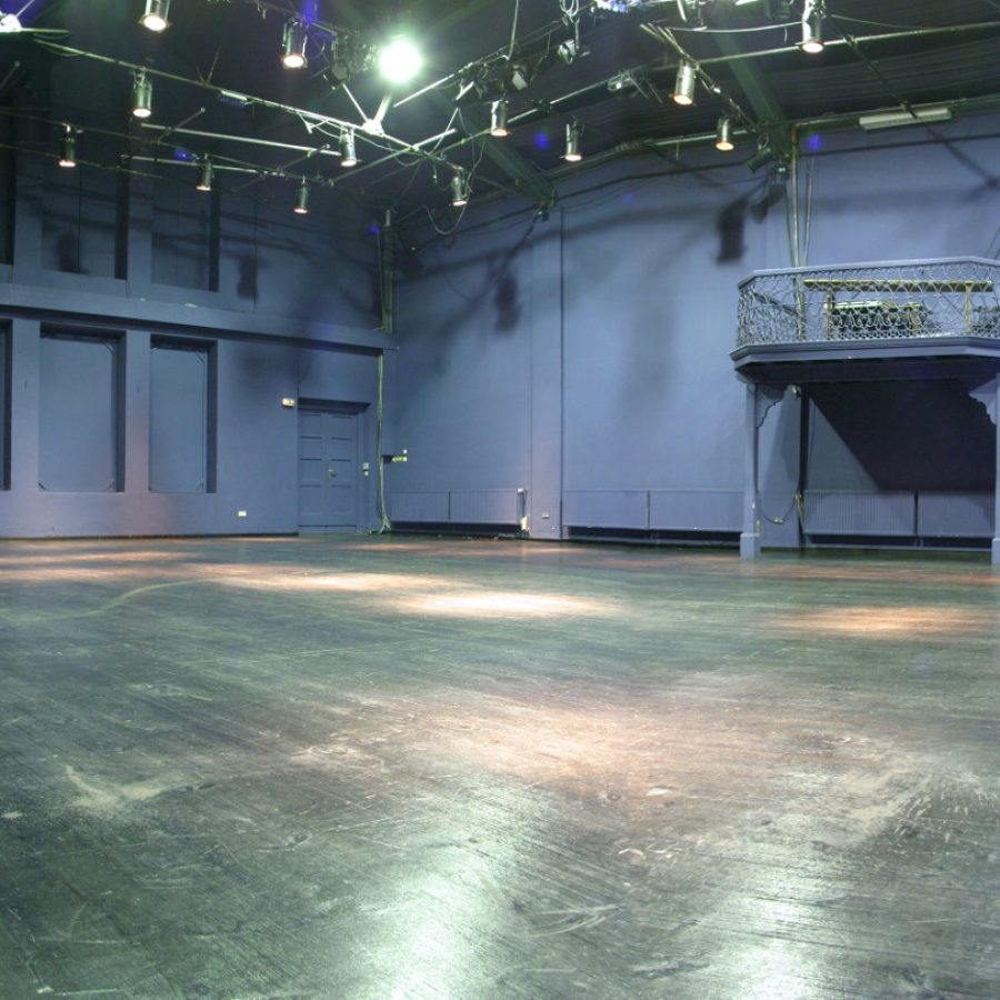 2_theaterimballsaal_panorama_WEB