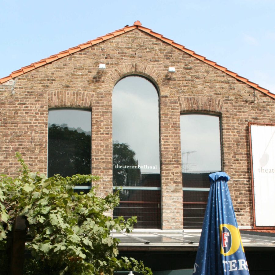 theaterimballsaal_hoch_1_WEB-scaled